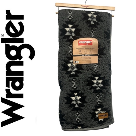 NWT WRANGLER Sherpa Reverse to Corduroy Throw - Picture 1 of 10